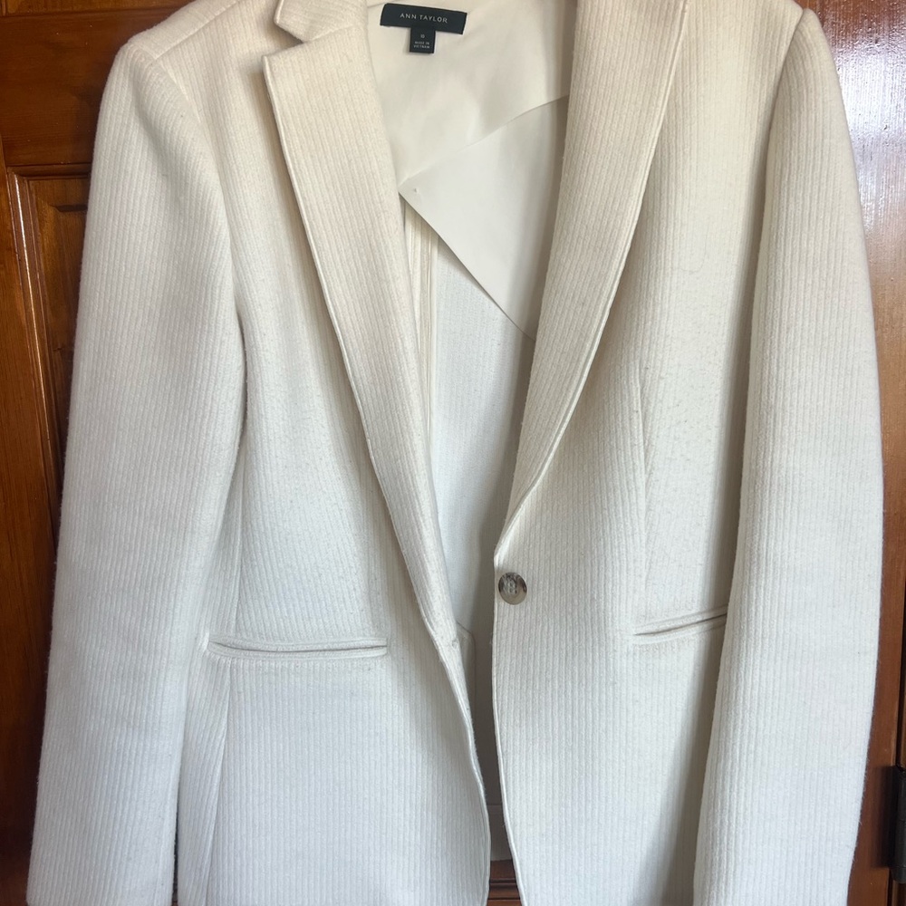 Ann Taylor Ivory Textured Blazer